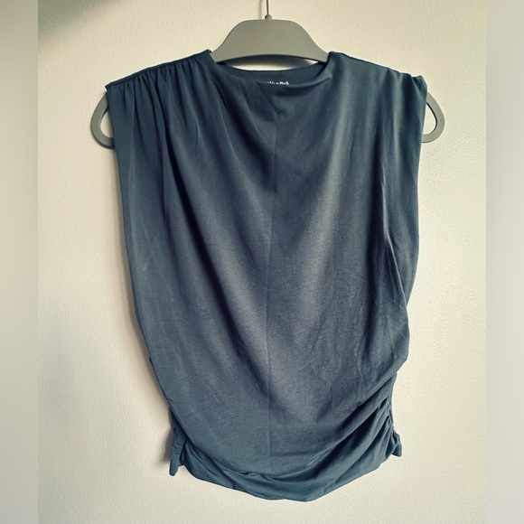 Abercrombie & Fitch Charcoal Muscle Tee - Picture 7 of 9